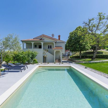 Holiday Home Carlo - Ipc102 By Interhome Pićan Eksteriør bilde